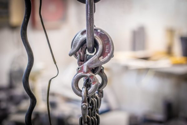 metal-chain-and-hook-hanging-in-workshop-2026-01-09-08-41-41-utc